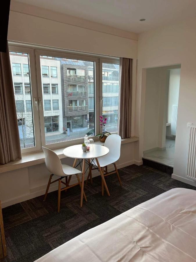 Nieuwe Kamer In Centrum Brugge Met Badkamer ! Kültér fotó