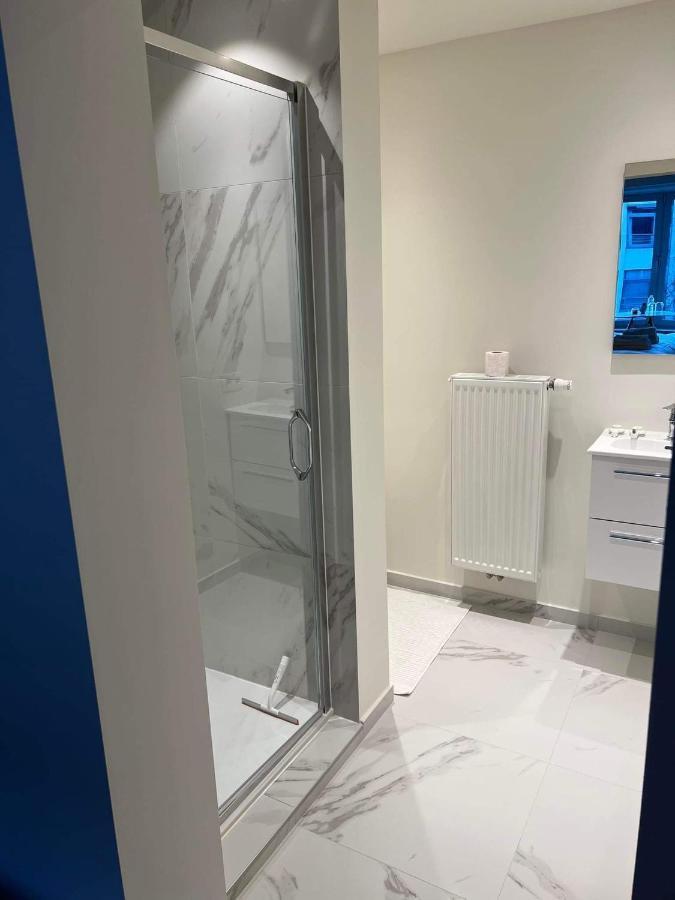 Nieuwe Kamer In Centrum Brugge Met Badkamer ! Kültér fotó