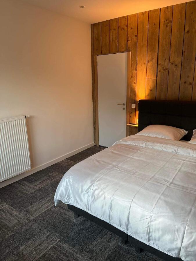 Nieuwe Kamer In Centrum Brugge Met Badkamer ! Kültér fotó